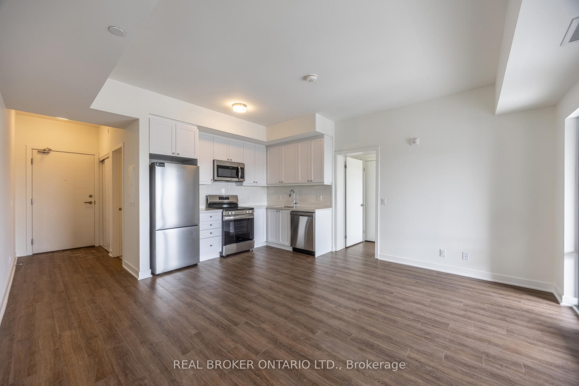 51 Clarington Boulevard Unit 402 photo 6