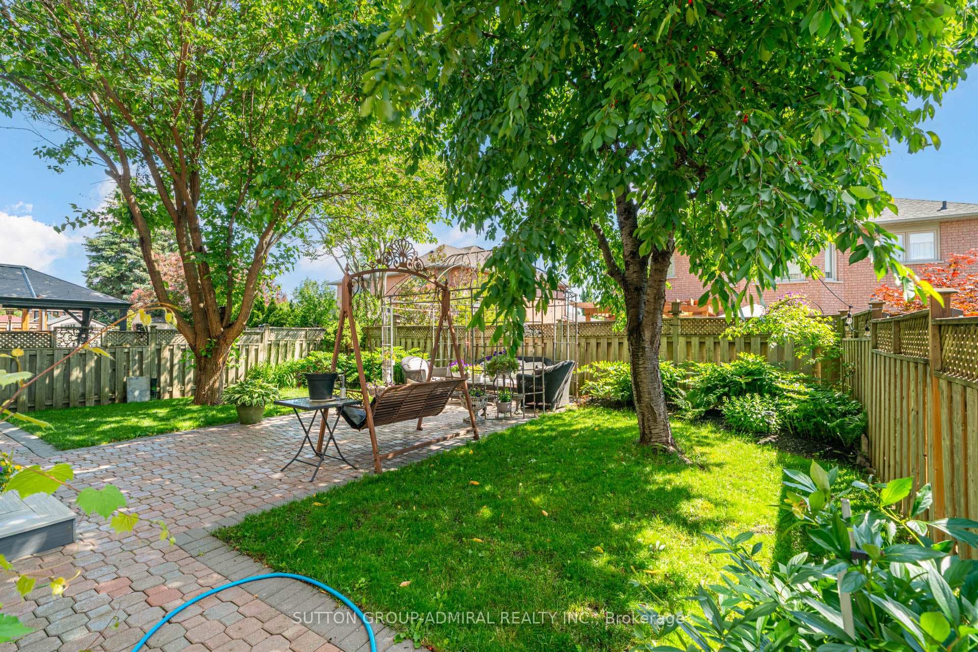 8890 Martin Grove Road photo 46