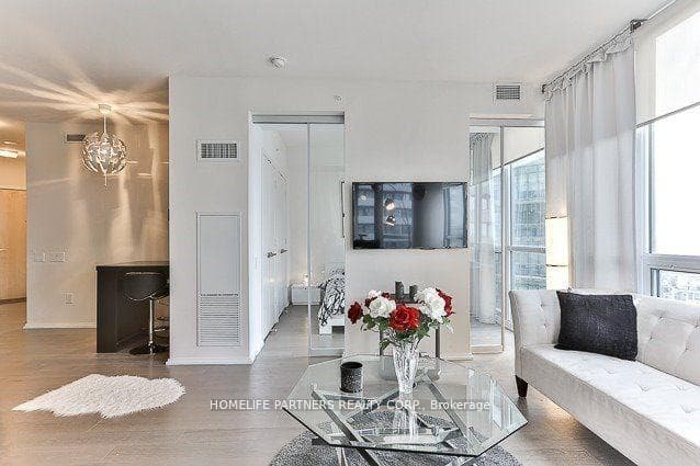 45 Charles Street Unit 4007 photo 9