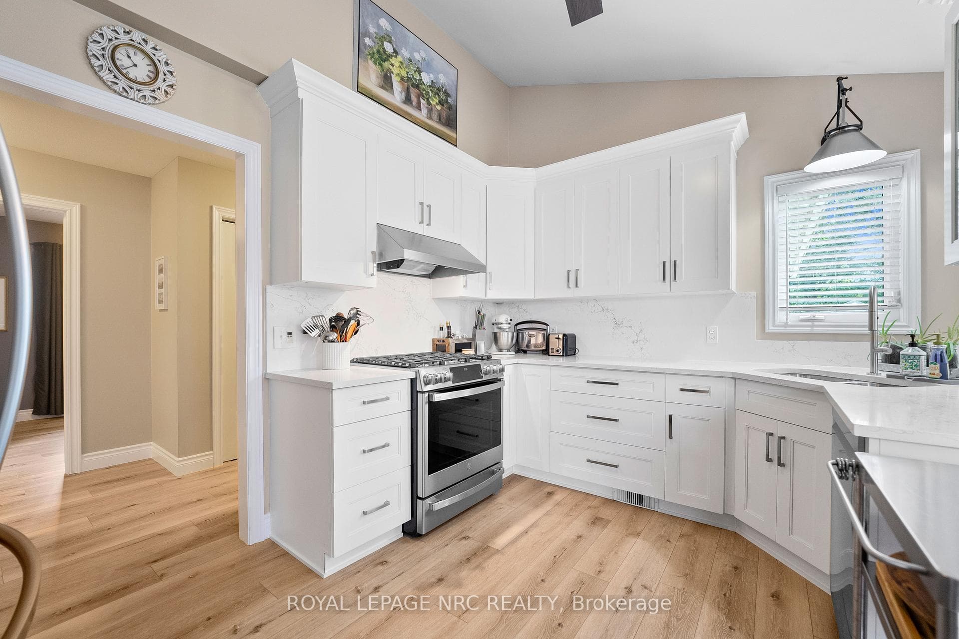 11616 ELIZABETH Crescent photo 11