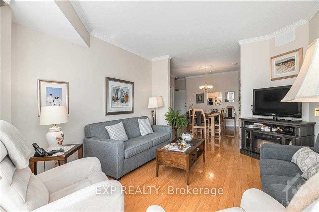1967 TRIM Road Unit 4 photo 6