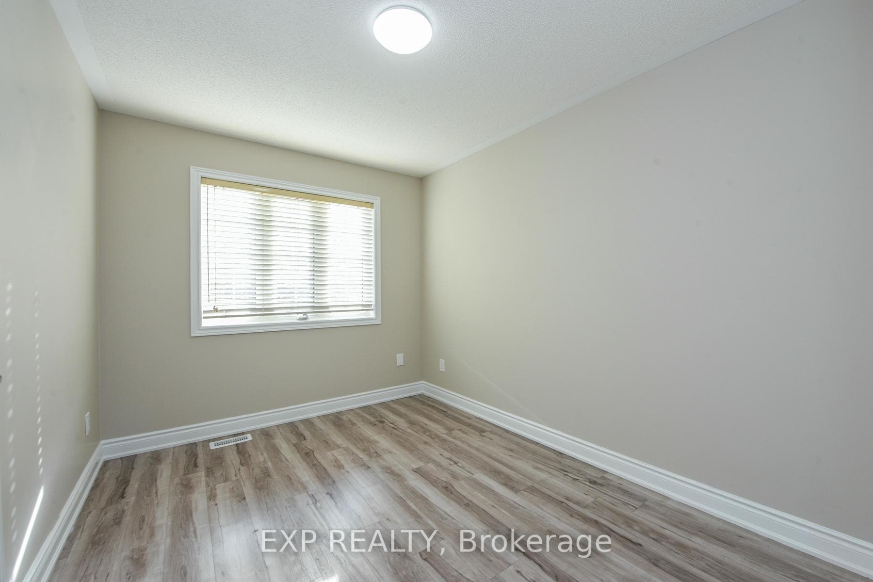 63 Lightheart Drive photo 12