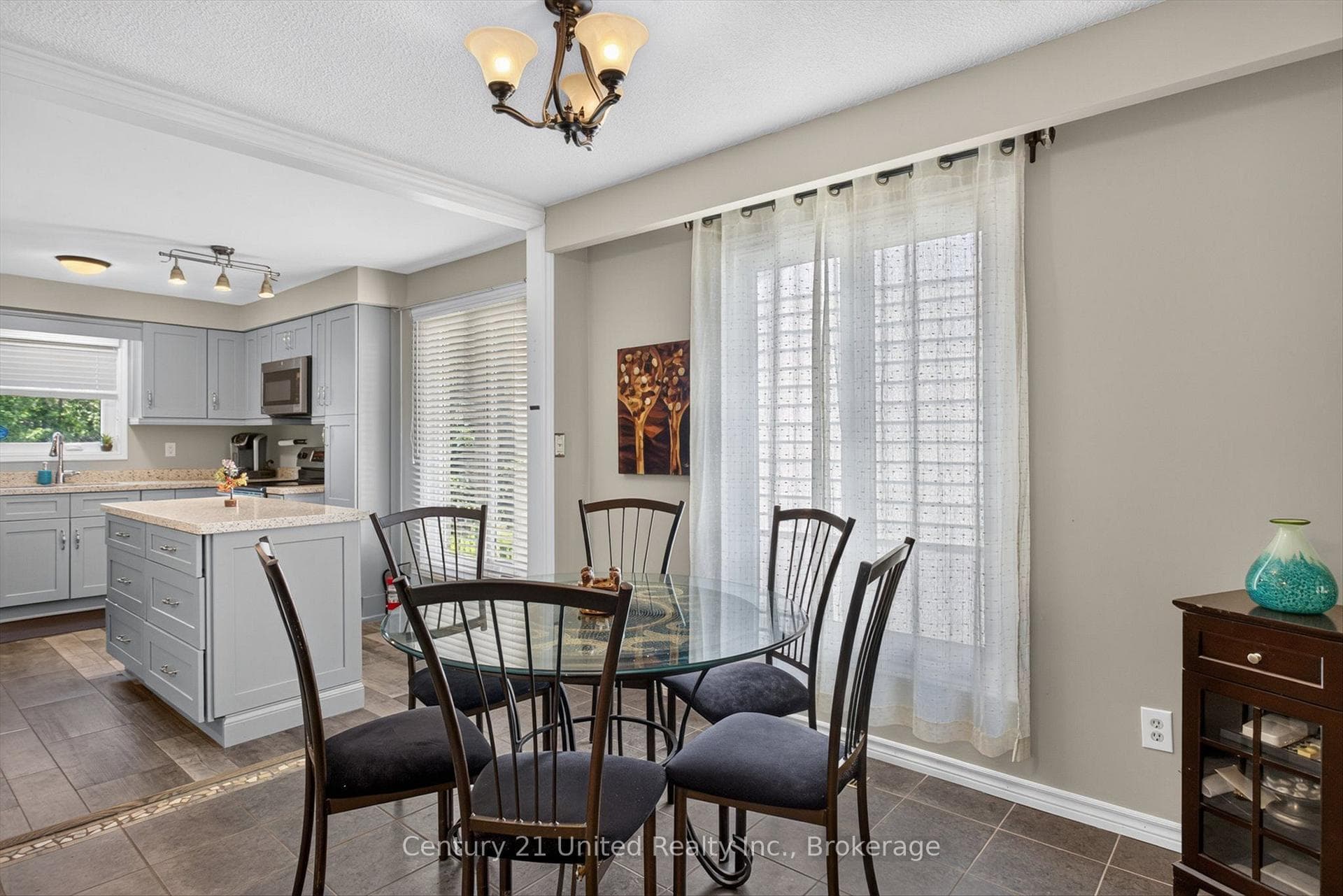 2121 Meadowview Road photo 11