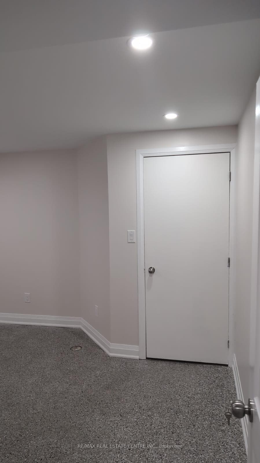 866 Mcnair Circle Unit Basement photo 13