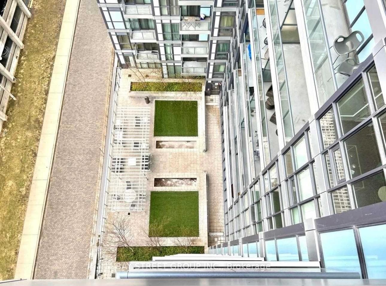 210 Simcoe Street Unit 1213 photo 8
