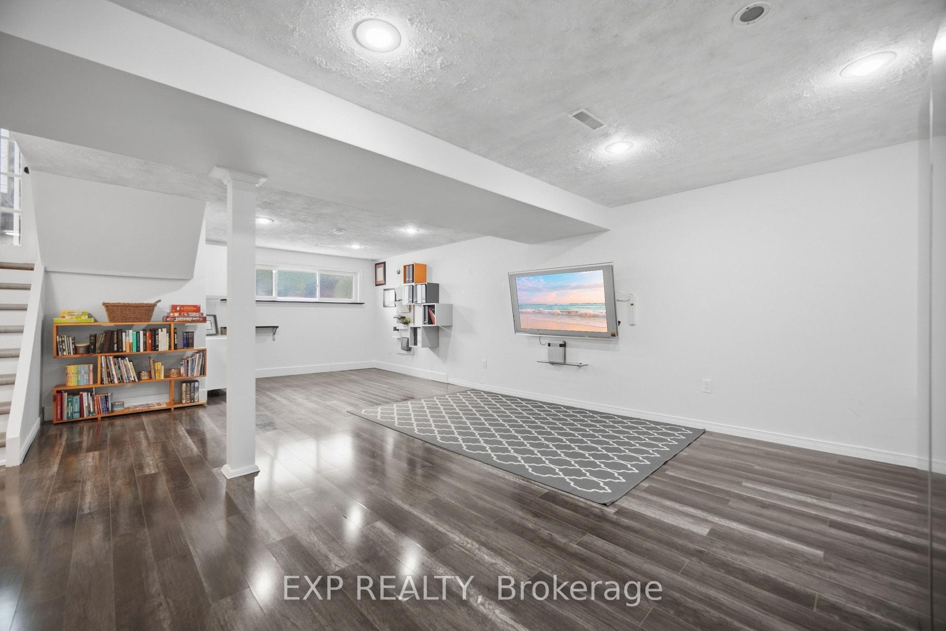 127 Acton Boulevard photo 30