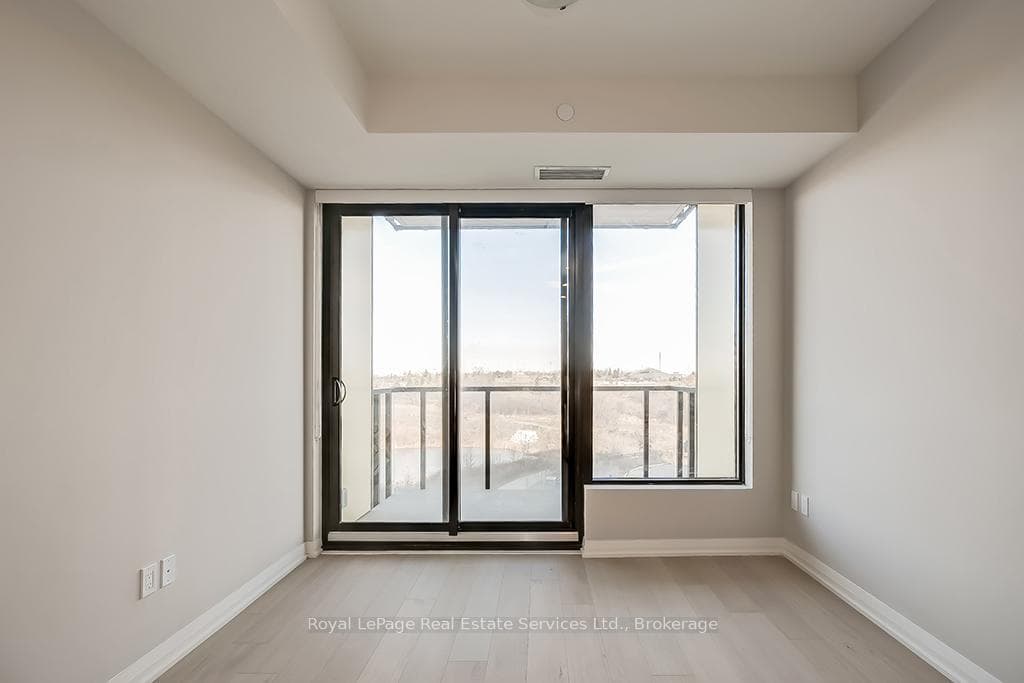 1415 DUNDAS Street Unit 307 photo 12