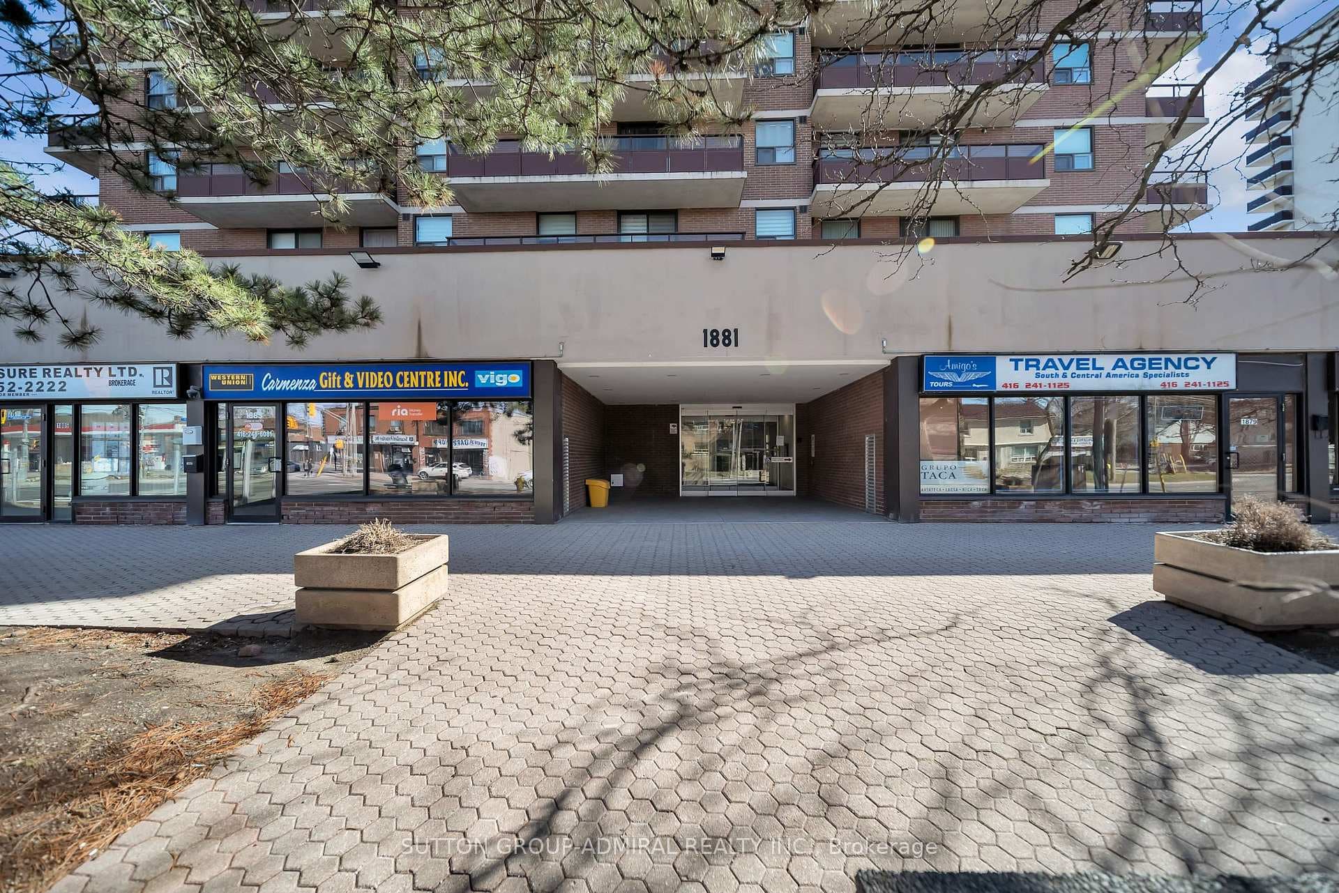 1881 Jane Street Unit 701 photo 2
