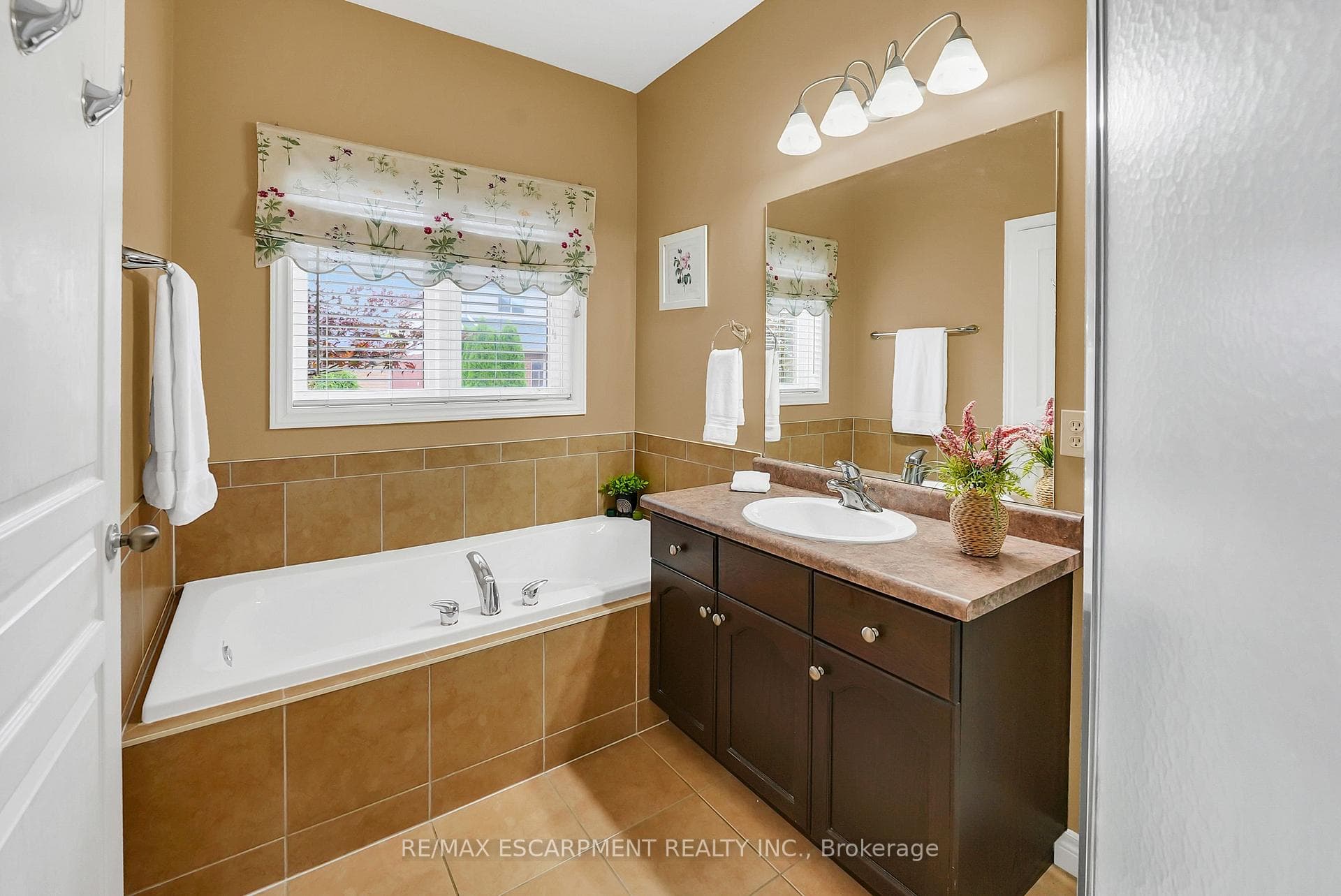 169 Central Avenue photo 16