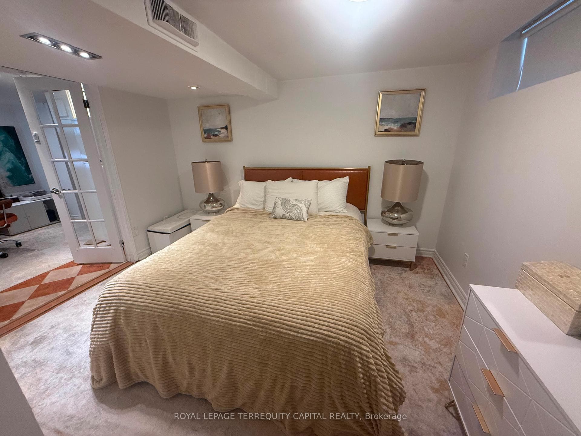 29 Glamis Avenue Unit Lower photo 17
