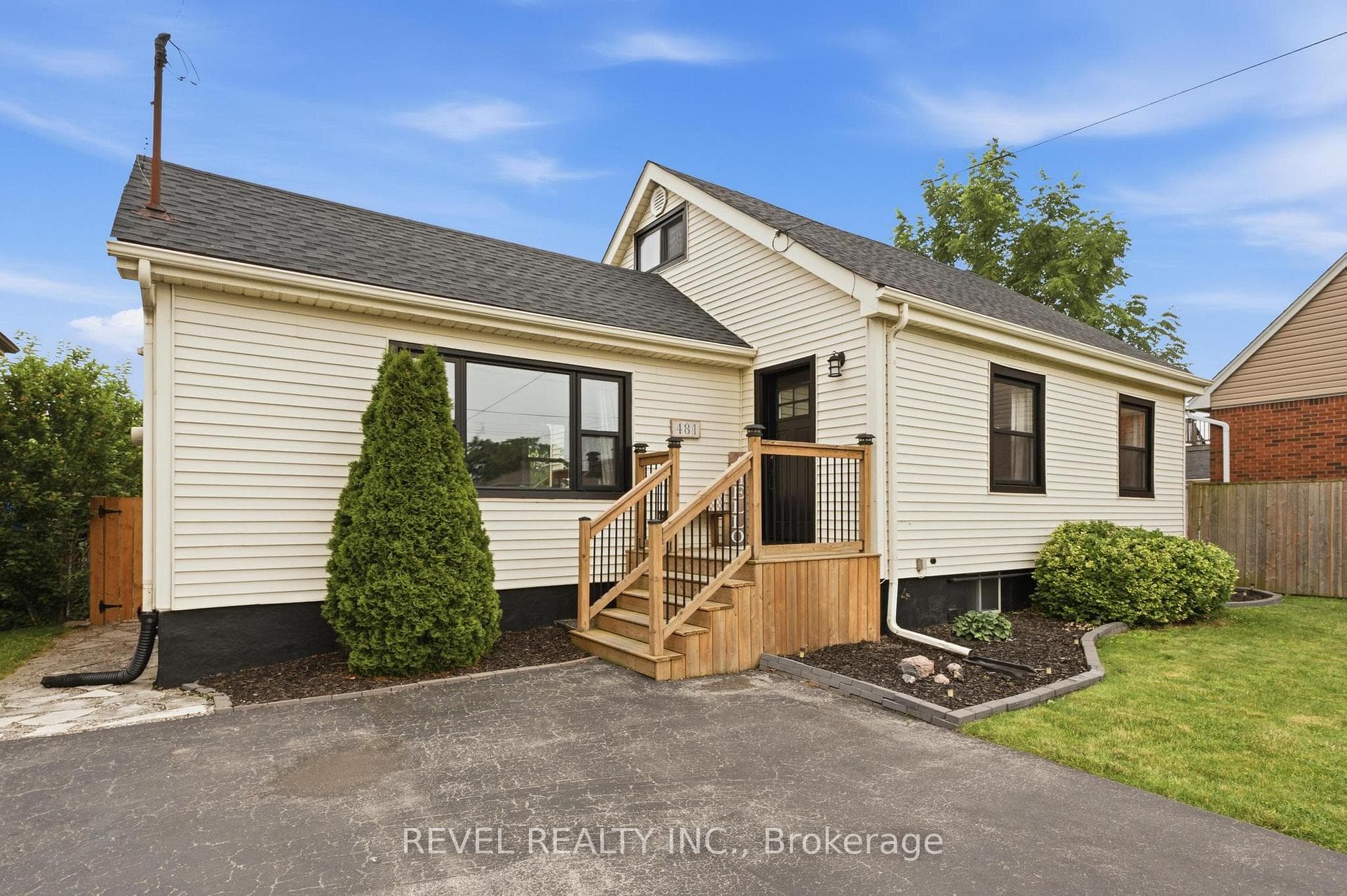 481 Upper Gage Avenue photo 3