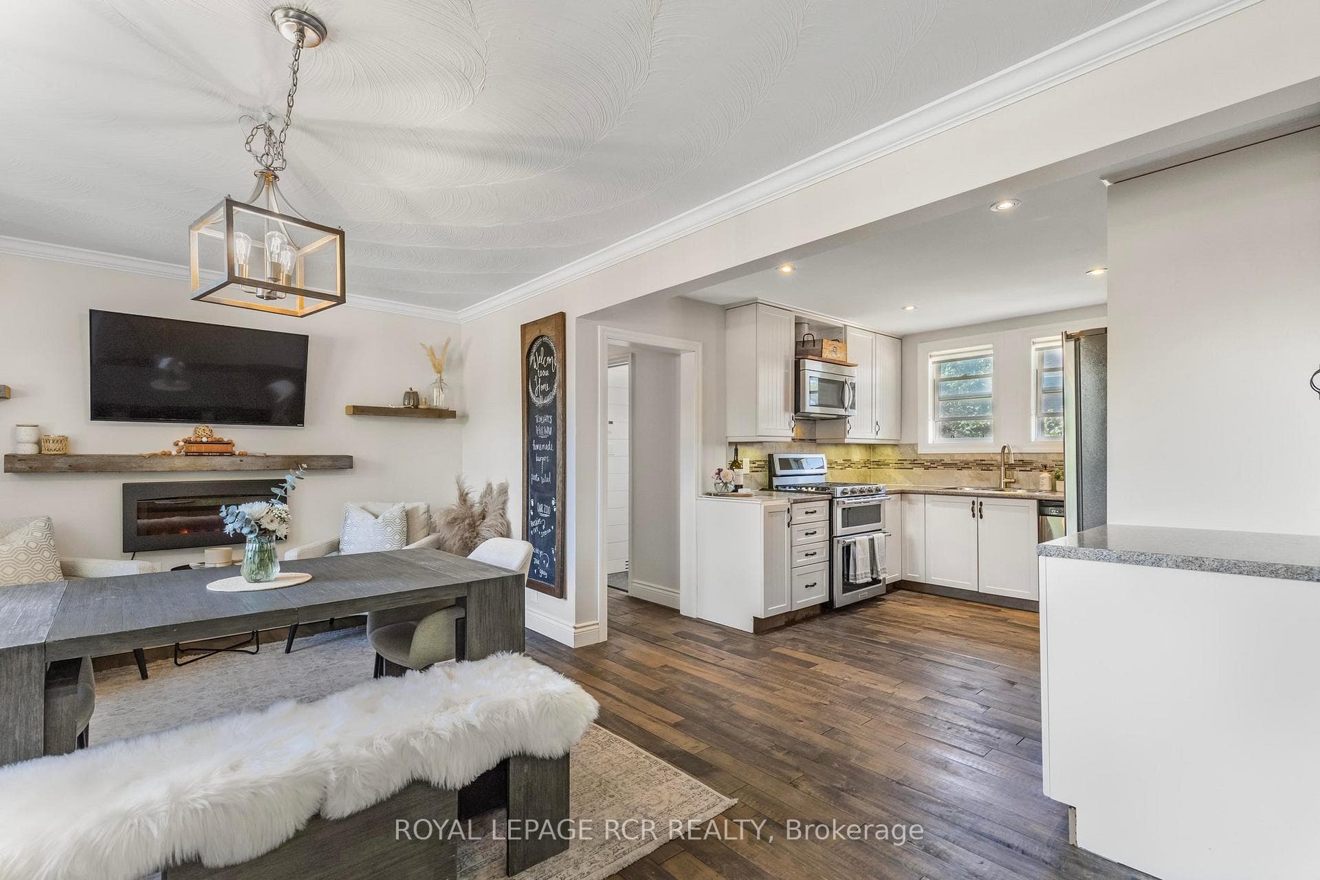 147 Hurd Street photo 6