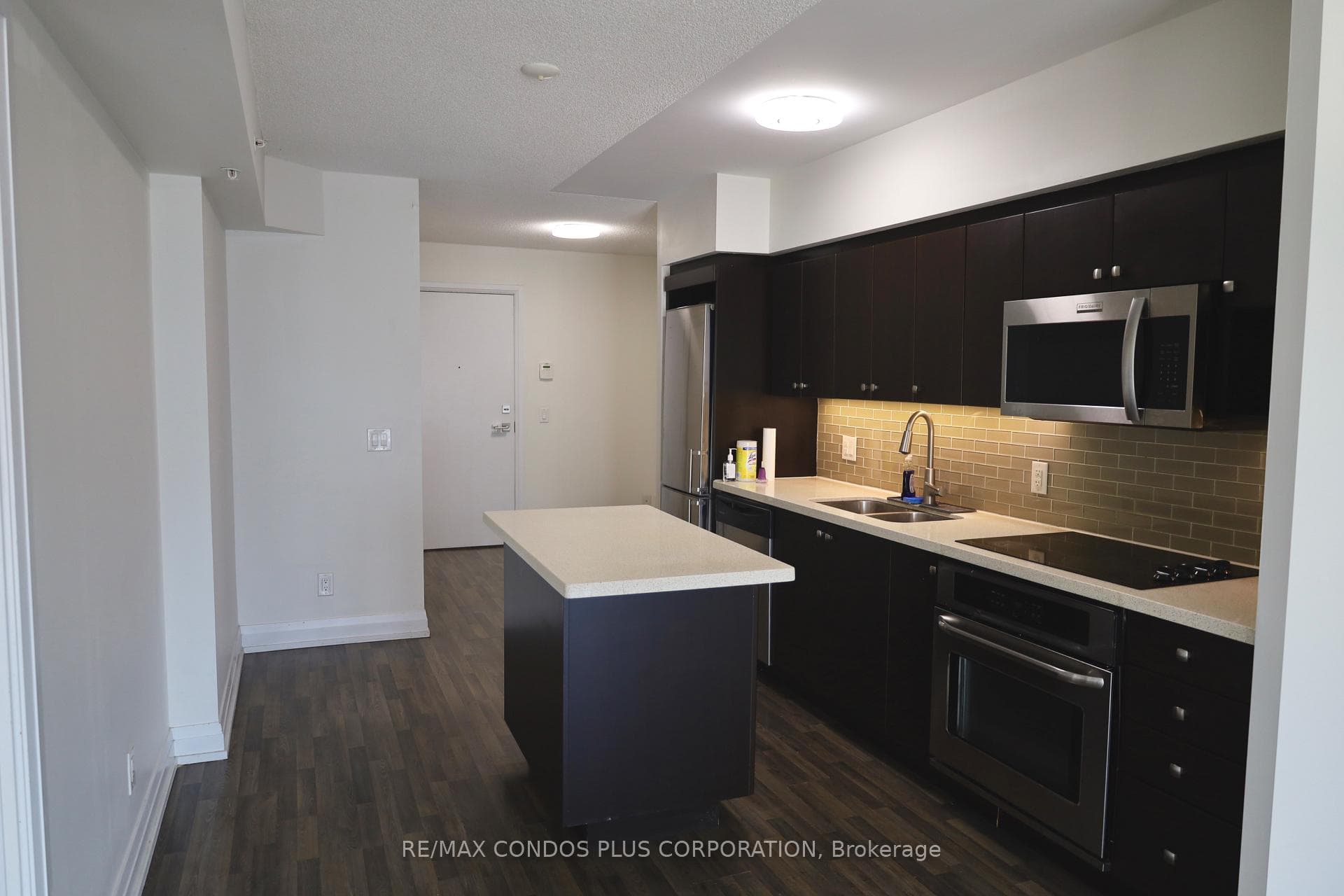 555 Wilson Avenue Unit 710E photo 7