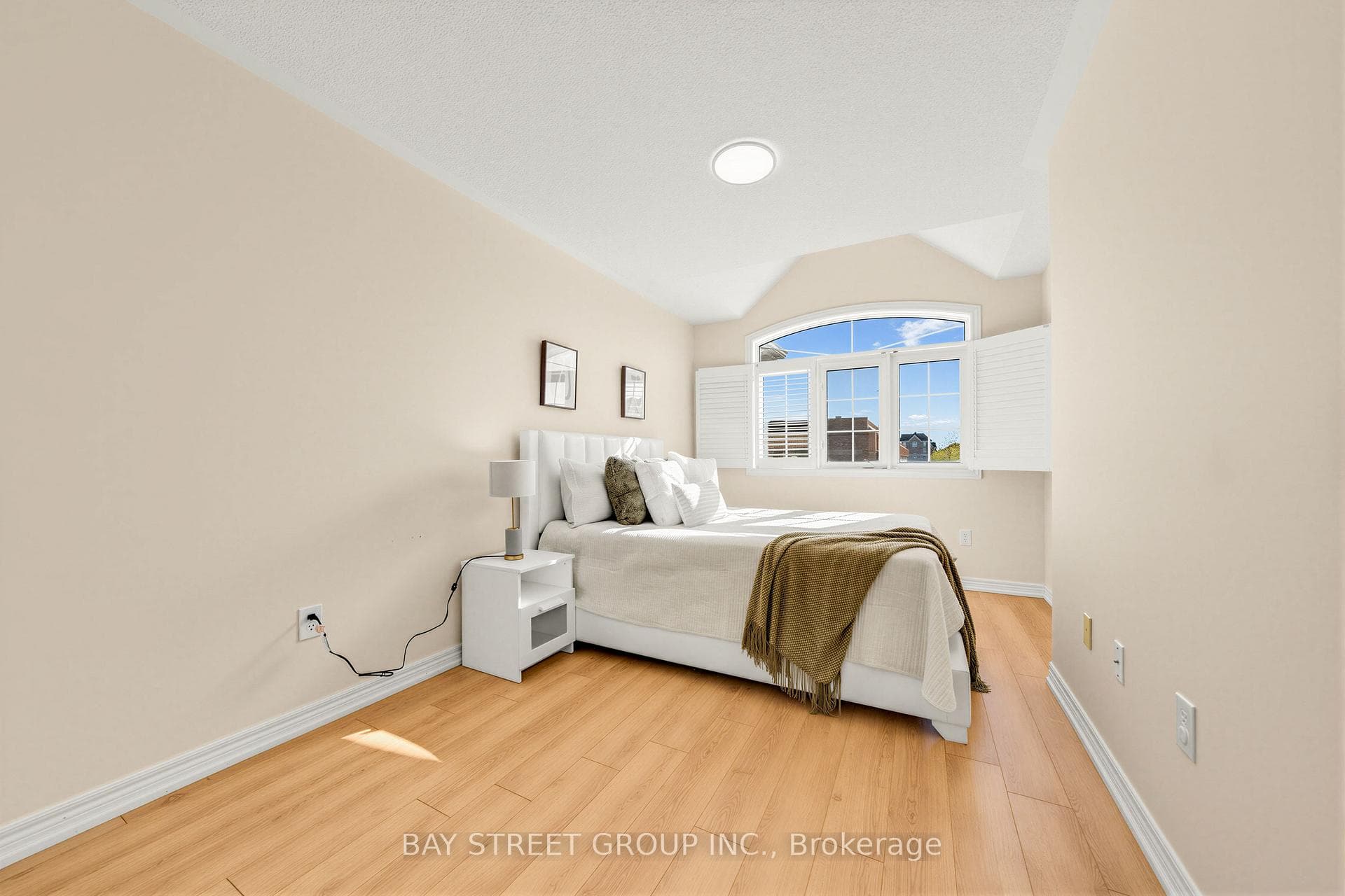 96 Goode Street photo 24