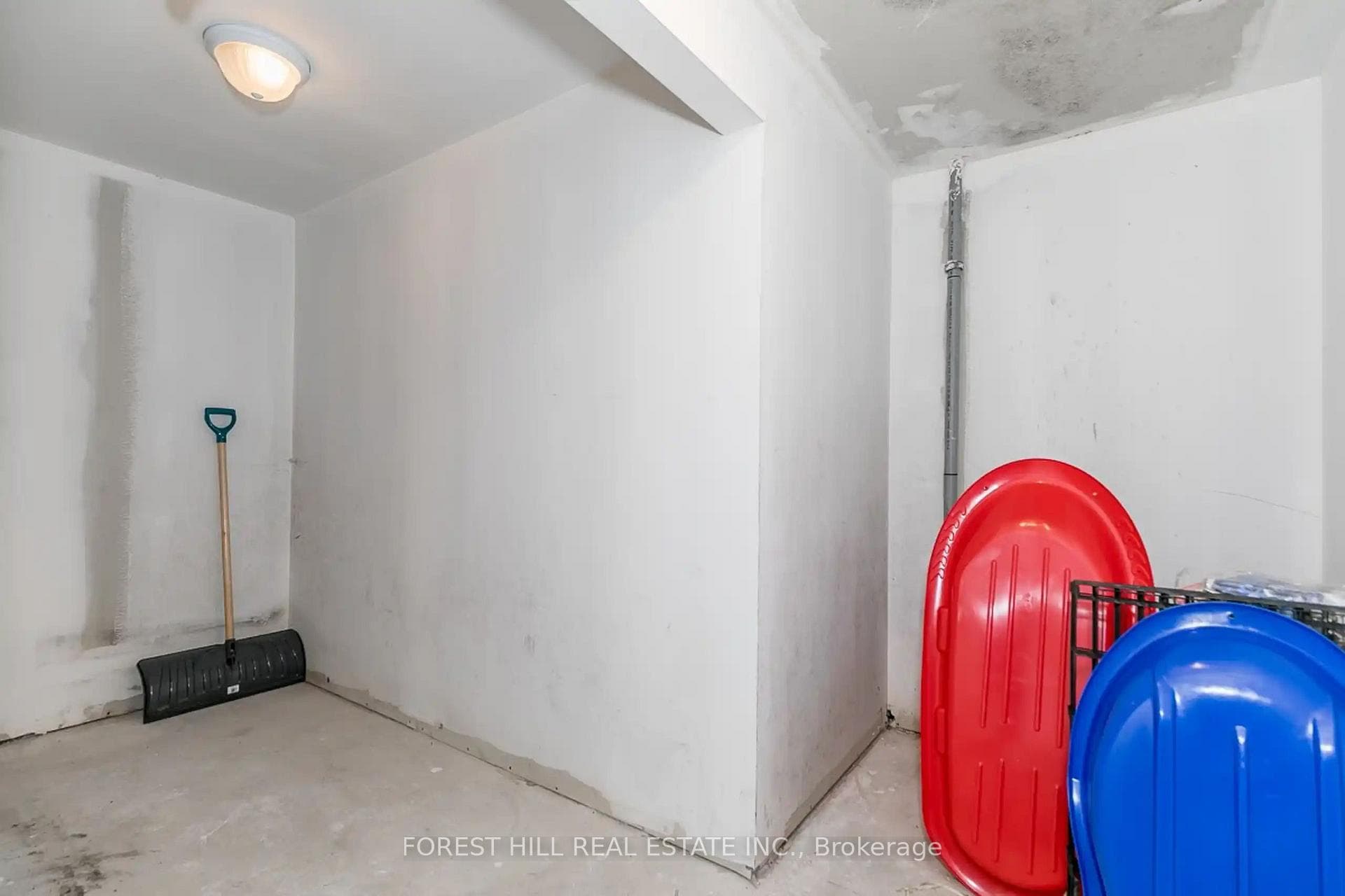 139 Sydenham Wells N/A Unit 1 photo 13