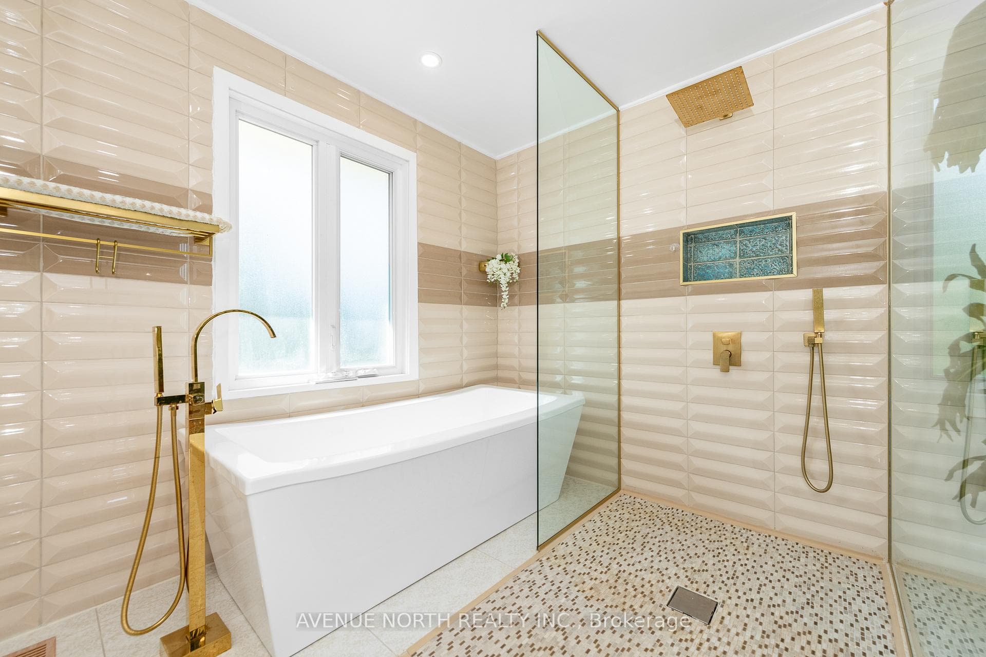 2310 RUSSLAND Road photo 24
