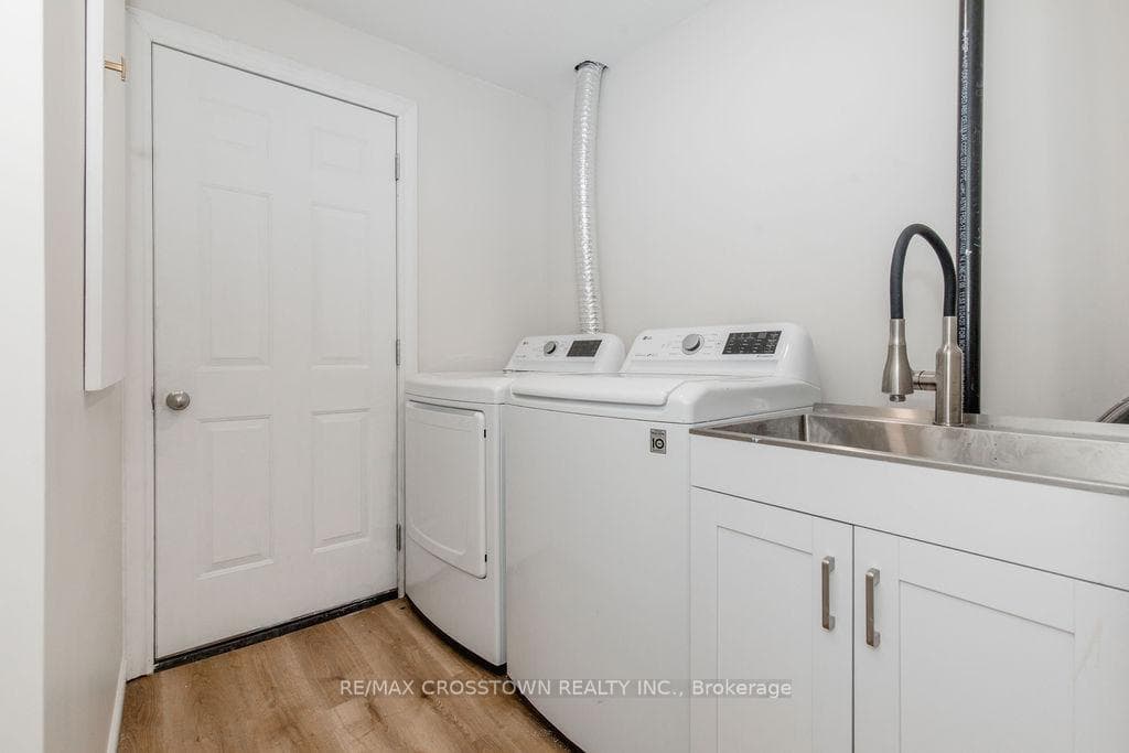 17 Clear Spring Avenue photo 38