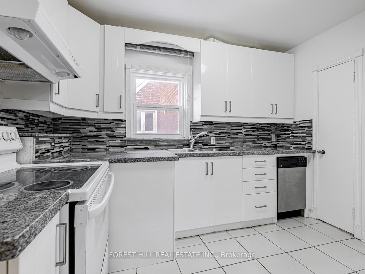 2953 Kingston Road photo 8