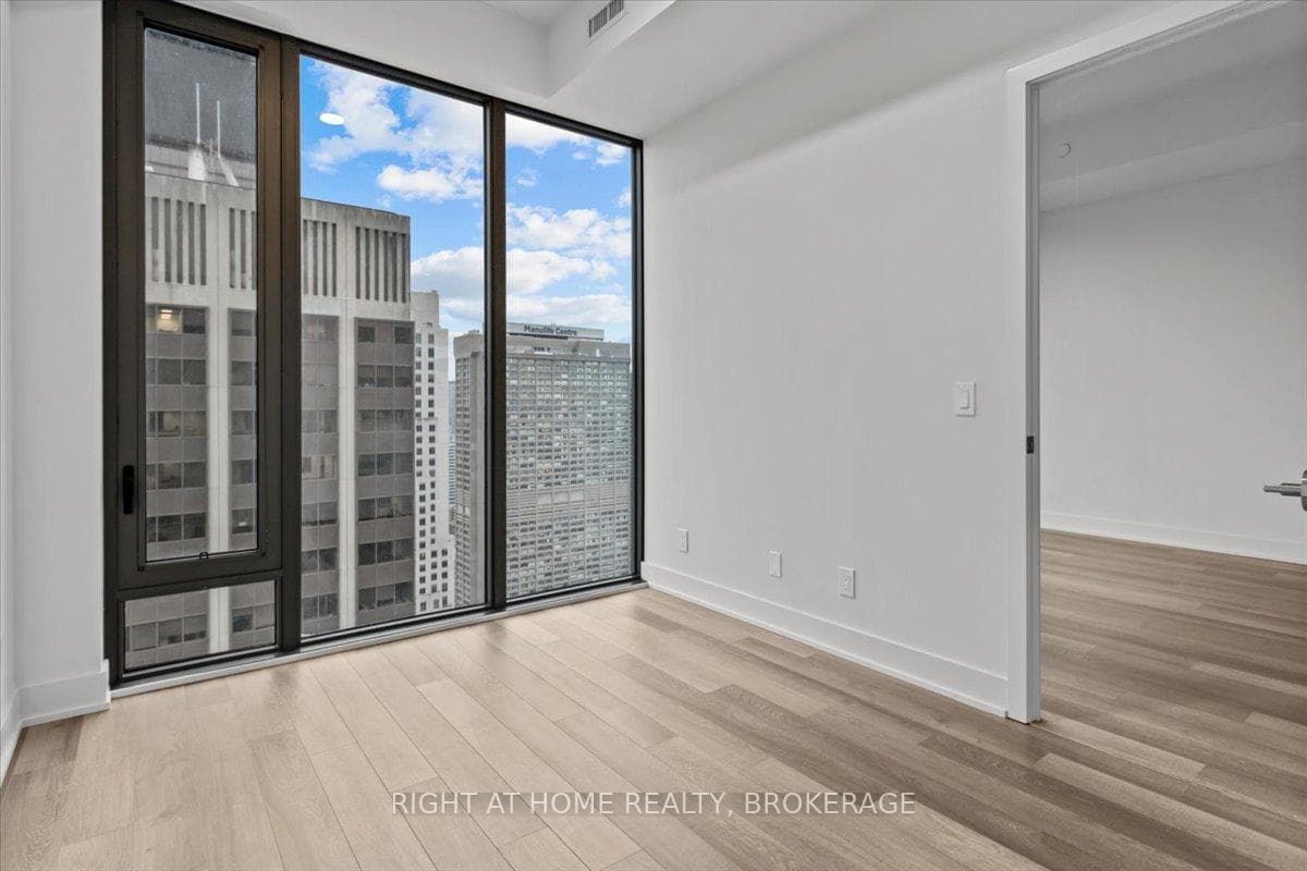 8 Cumberland Street Unit 4205 photo 8