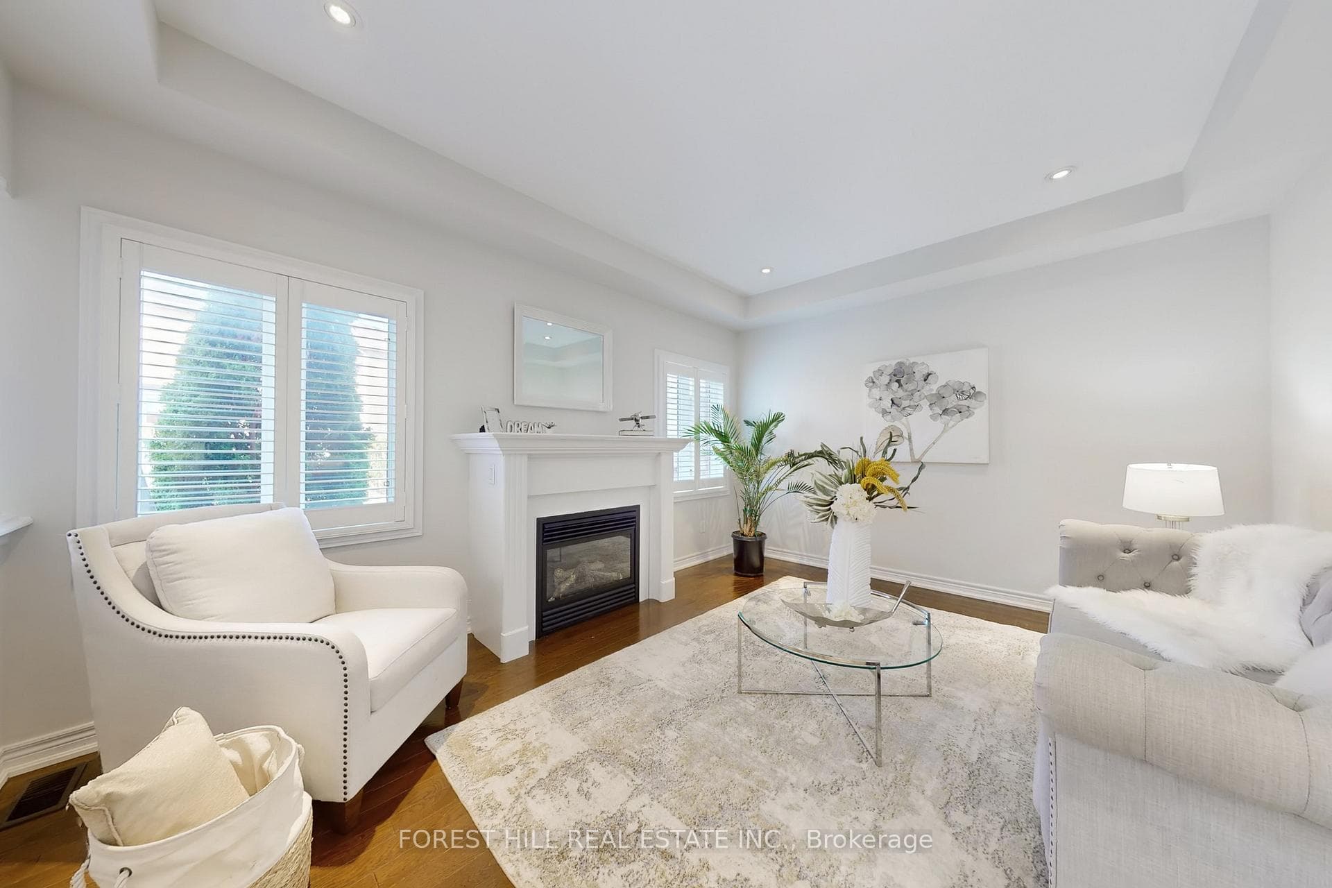 303 Hammersly Boulevard photo 6