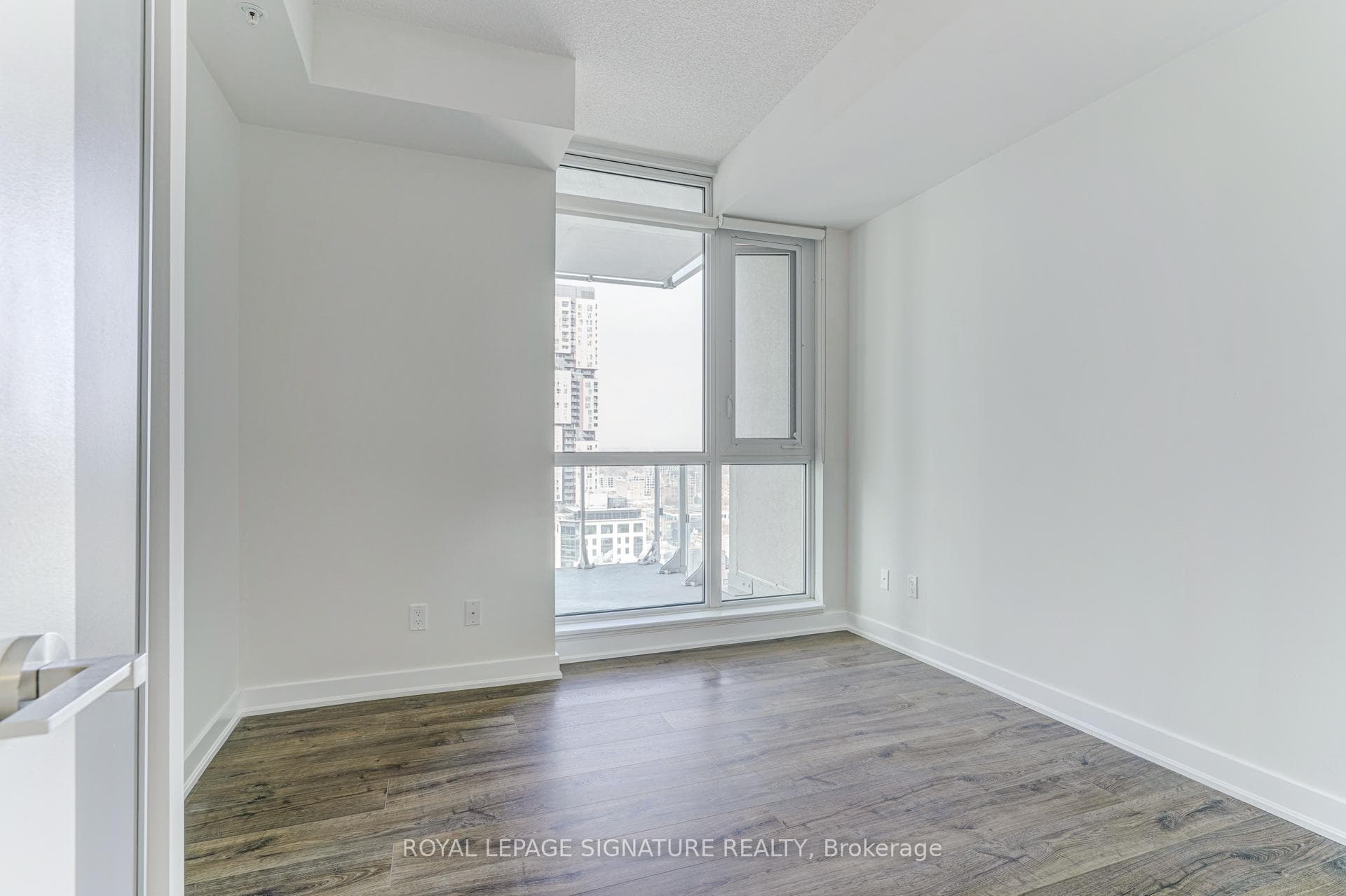 199 Richmond Street Unit 2007 photo 20