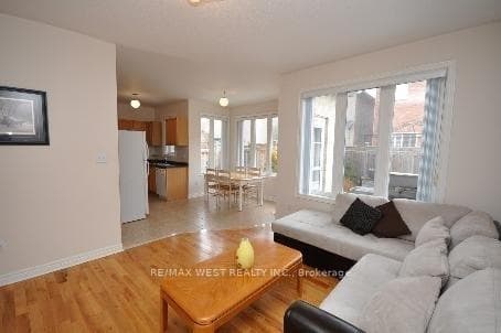 571 Vellore Woods Boulevard photo 6