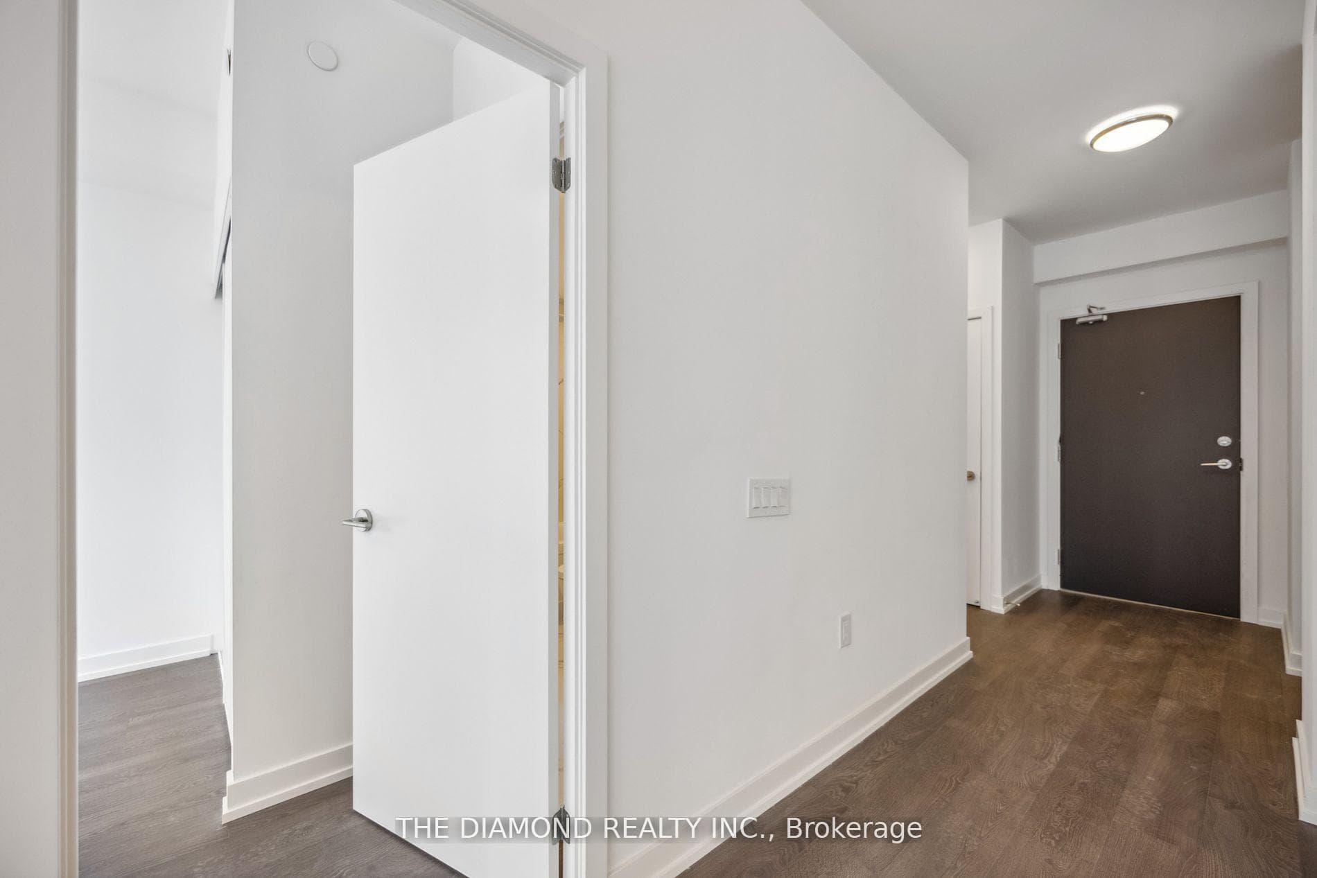 8 Olympic Gardens Drive Unit S702 photo 22