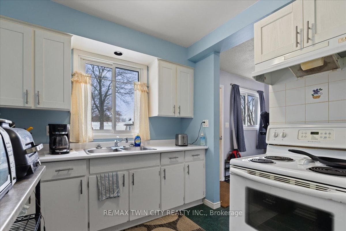 85 Elm Street photo 6