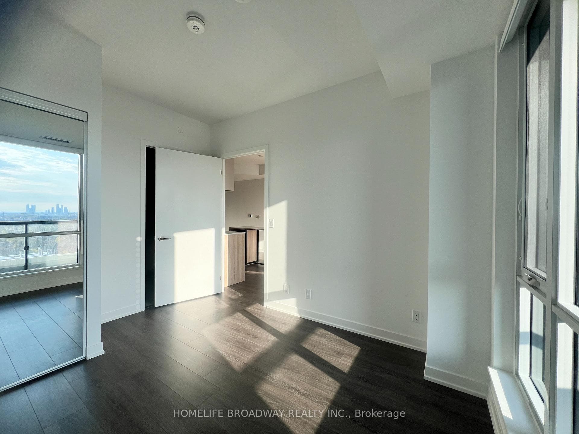 7950 Bathurst Street Unit 1702 photo 6