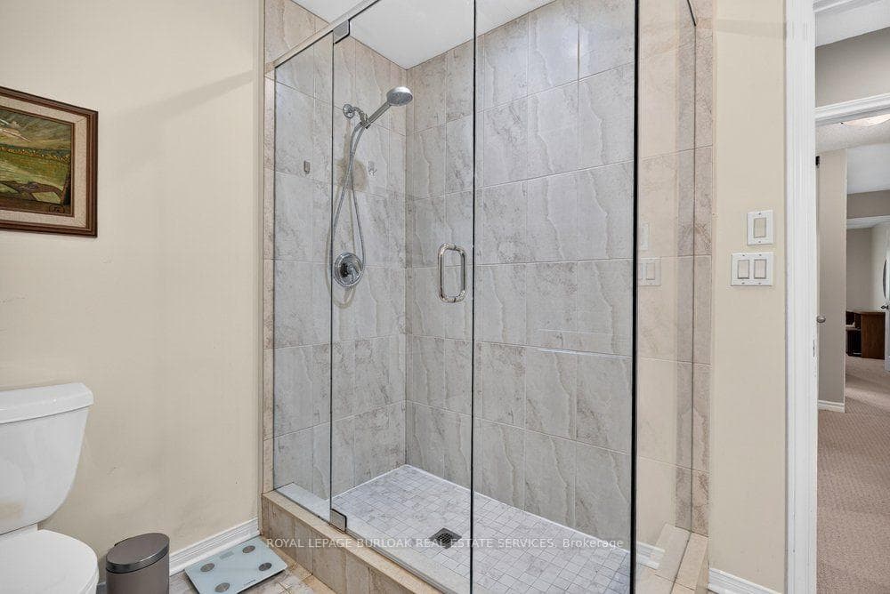 2354 Marine Drive photo 25