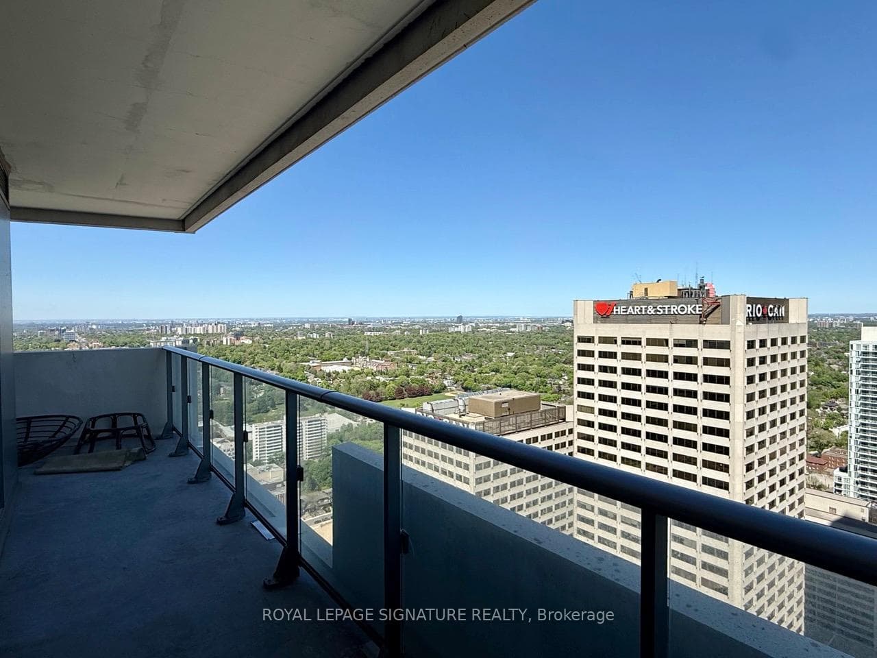 2221 Yonge Street Unit 3909 photo 17