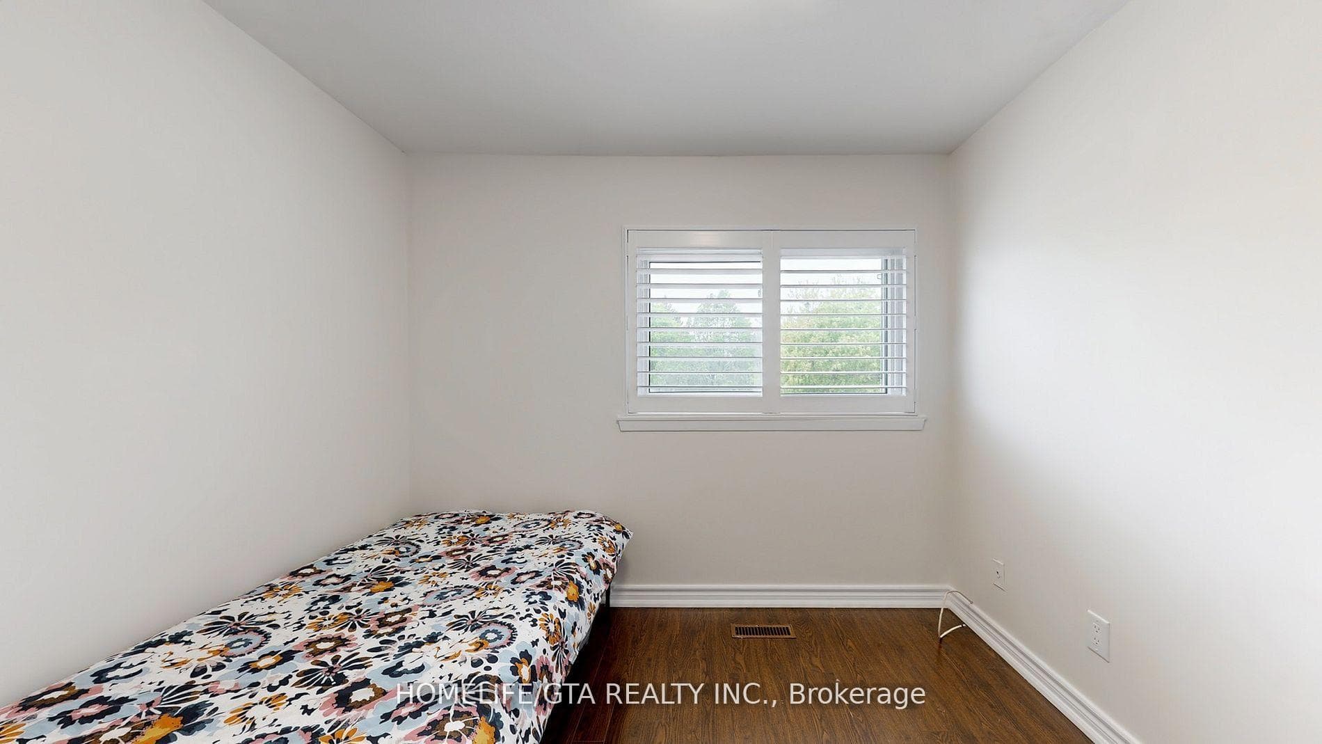 8 Whiteleas Avenue photo 25