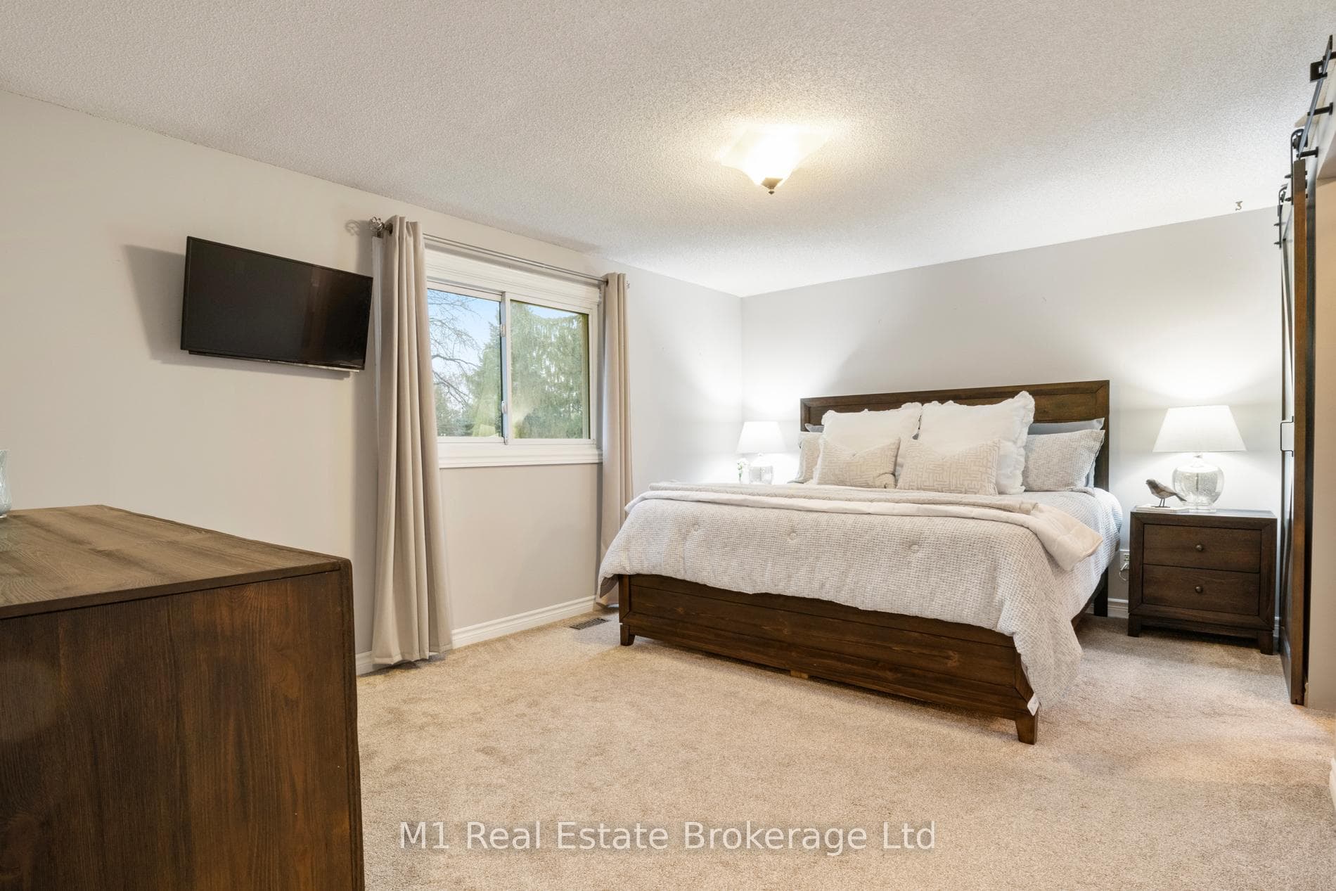 516 Harvey Street photo 15