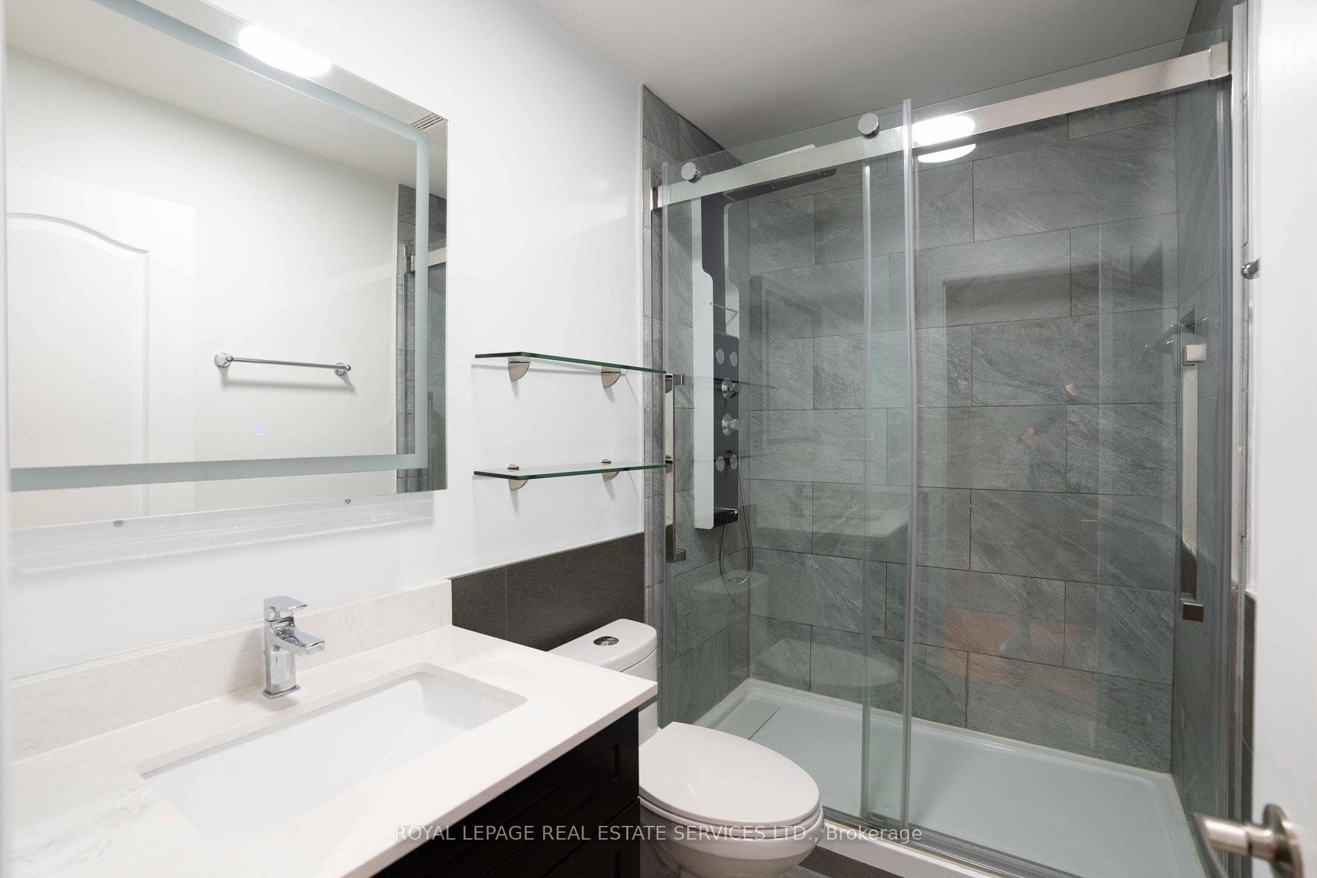 3367 Eglinton Avenue photo 19