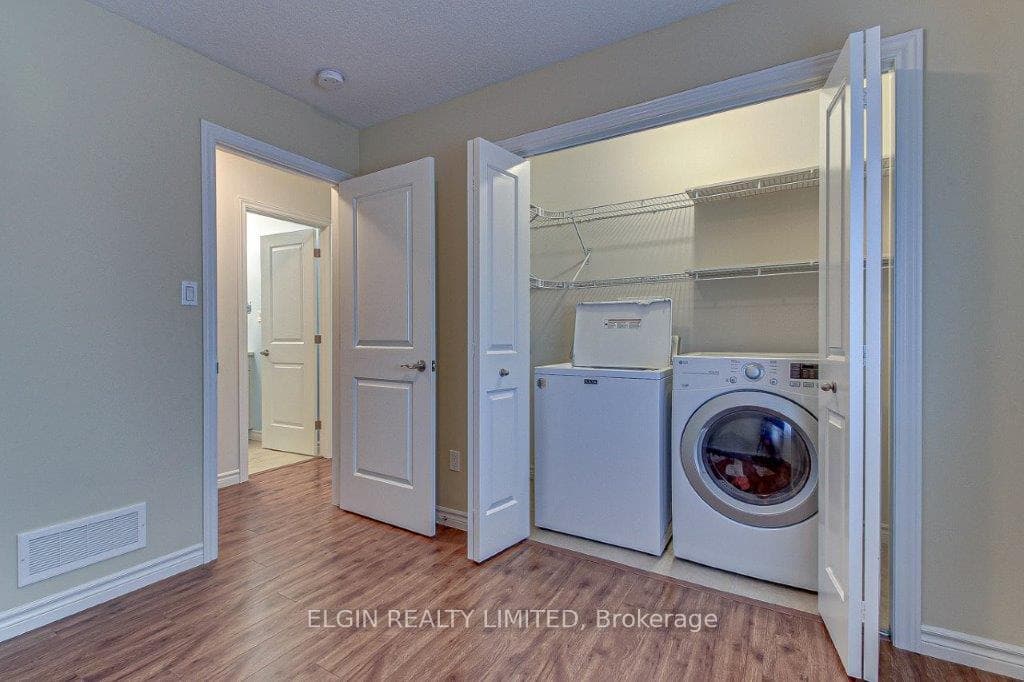 406 Larry Street photo 15