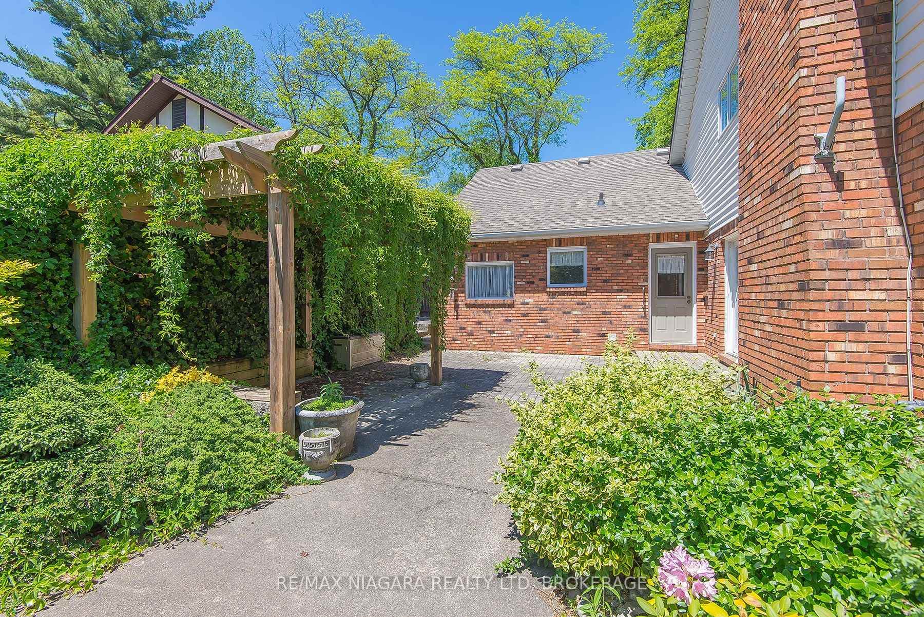 6254 Gore Street photo 37