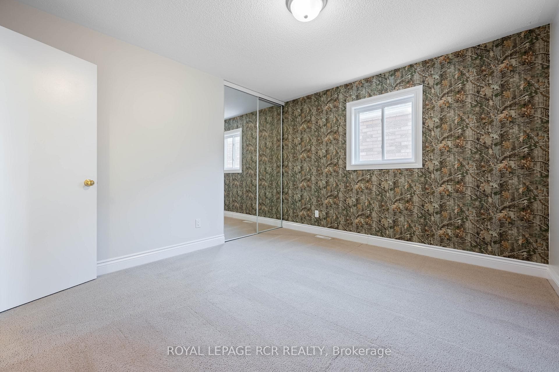367 Marshall Crescent photo 30