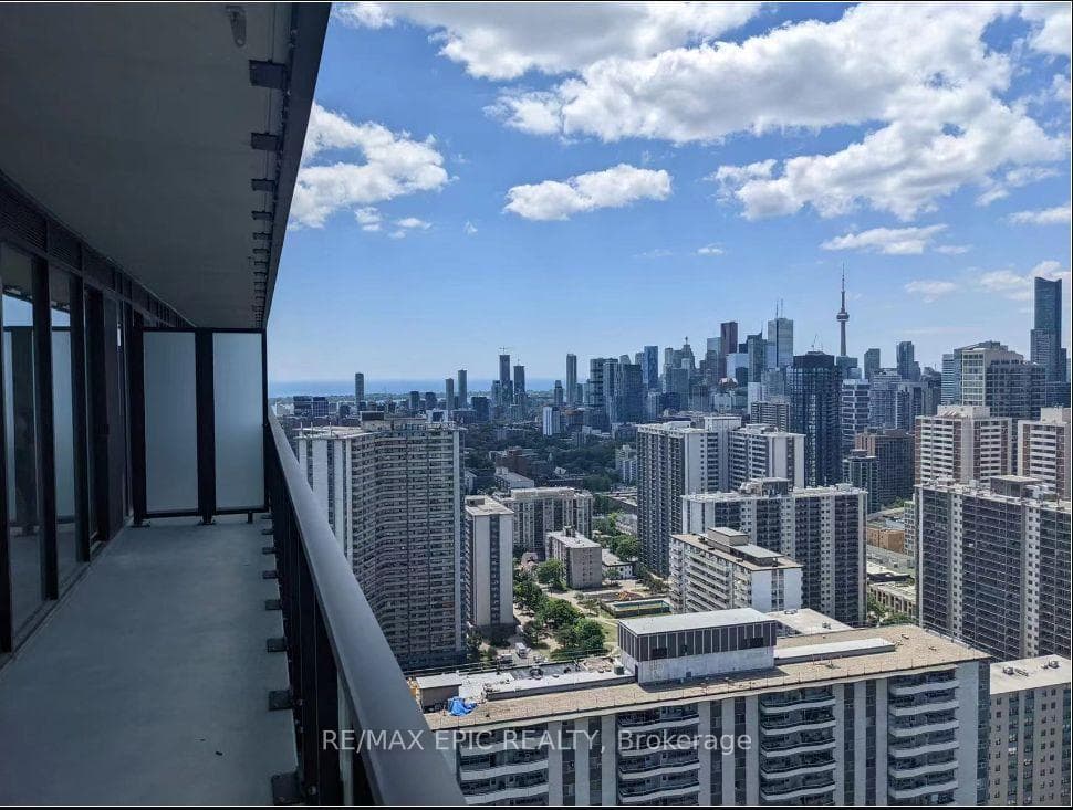 575 Bloor Street Unit 3502 photo 3