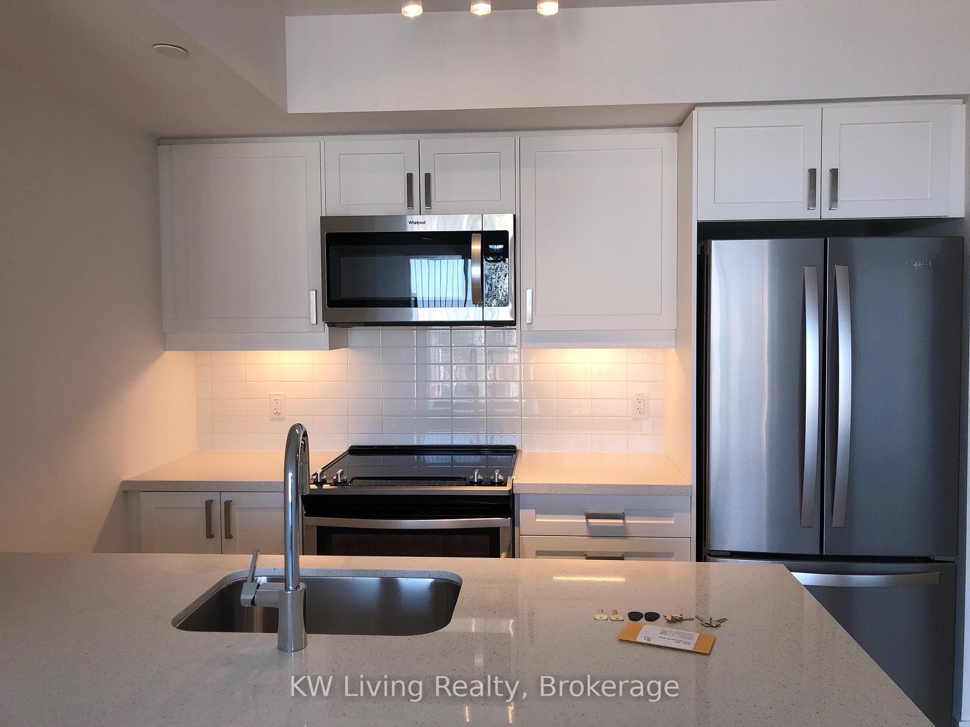 50 Wellesley Street Unit 2807 photo 4