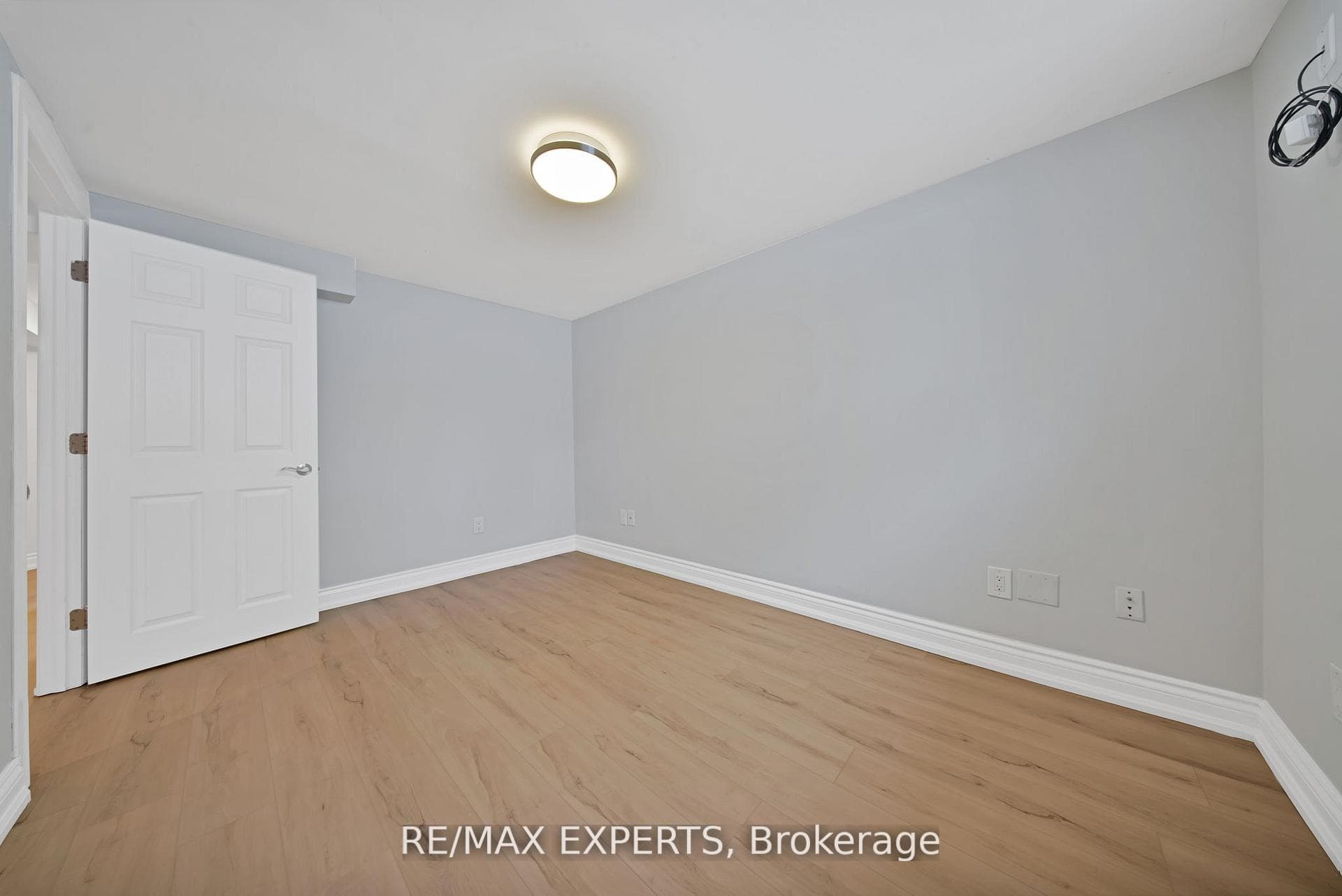 934 Beechwood Avenue Unit Lower photo 14