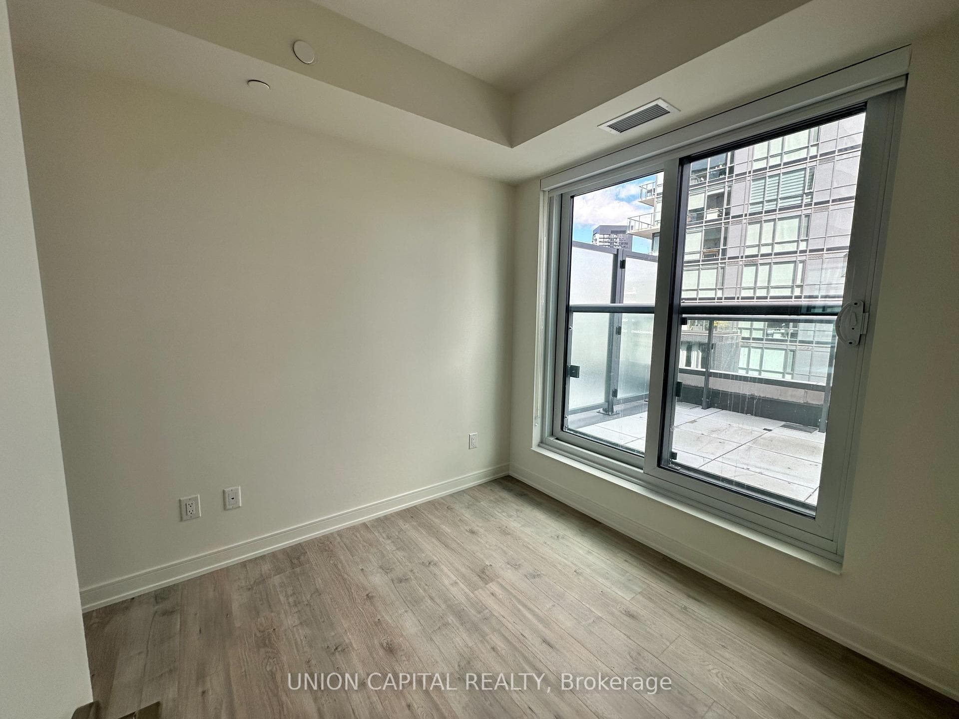 425 Front Street Unit 708 photo 6