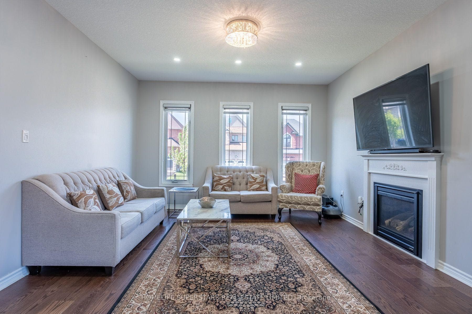 1 Walker Boulevard photo 14