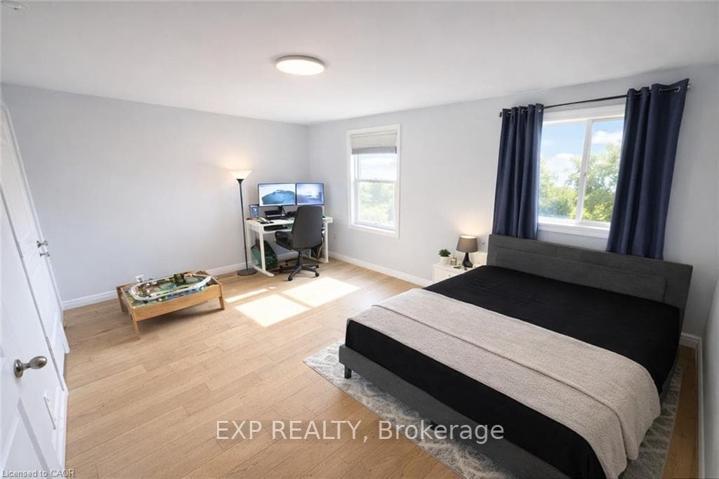 150 Overlea Drive photo 6