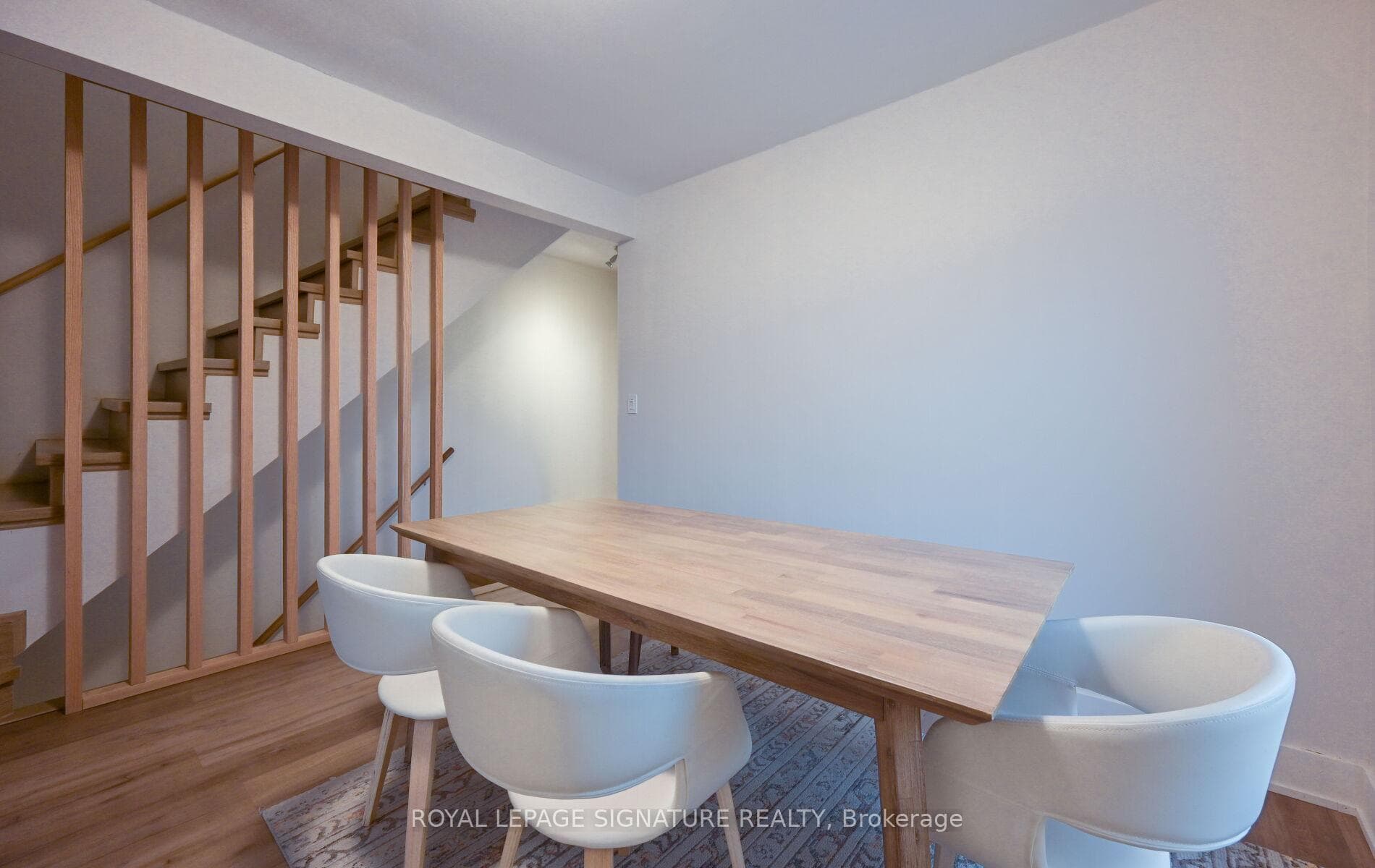 466 Pape Avenue Unit Upper photo 8