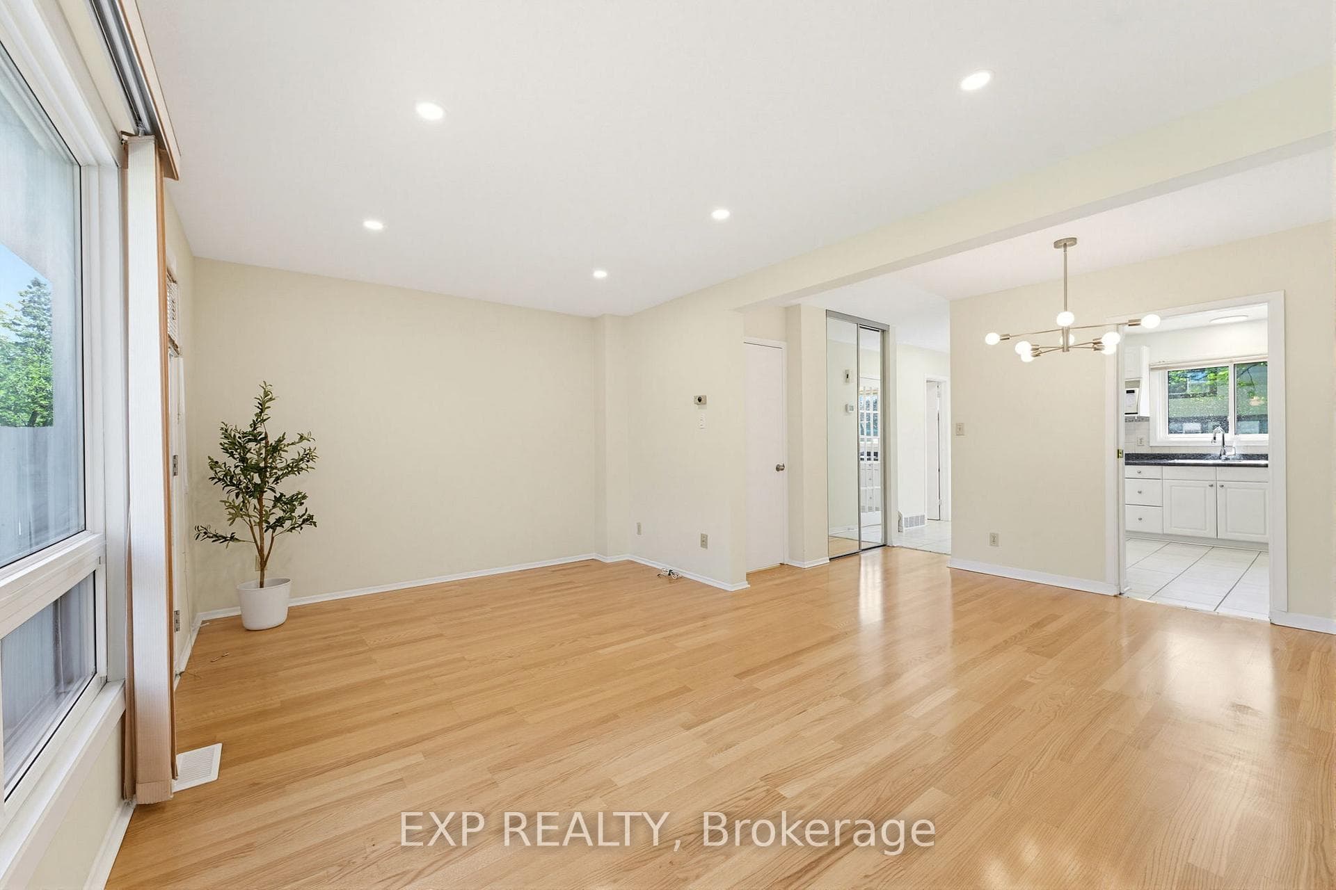10 Fieldgate Drive Unit A photo 14