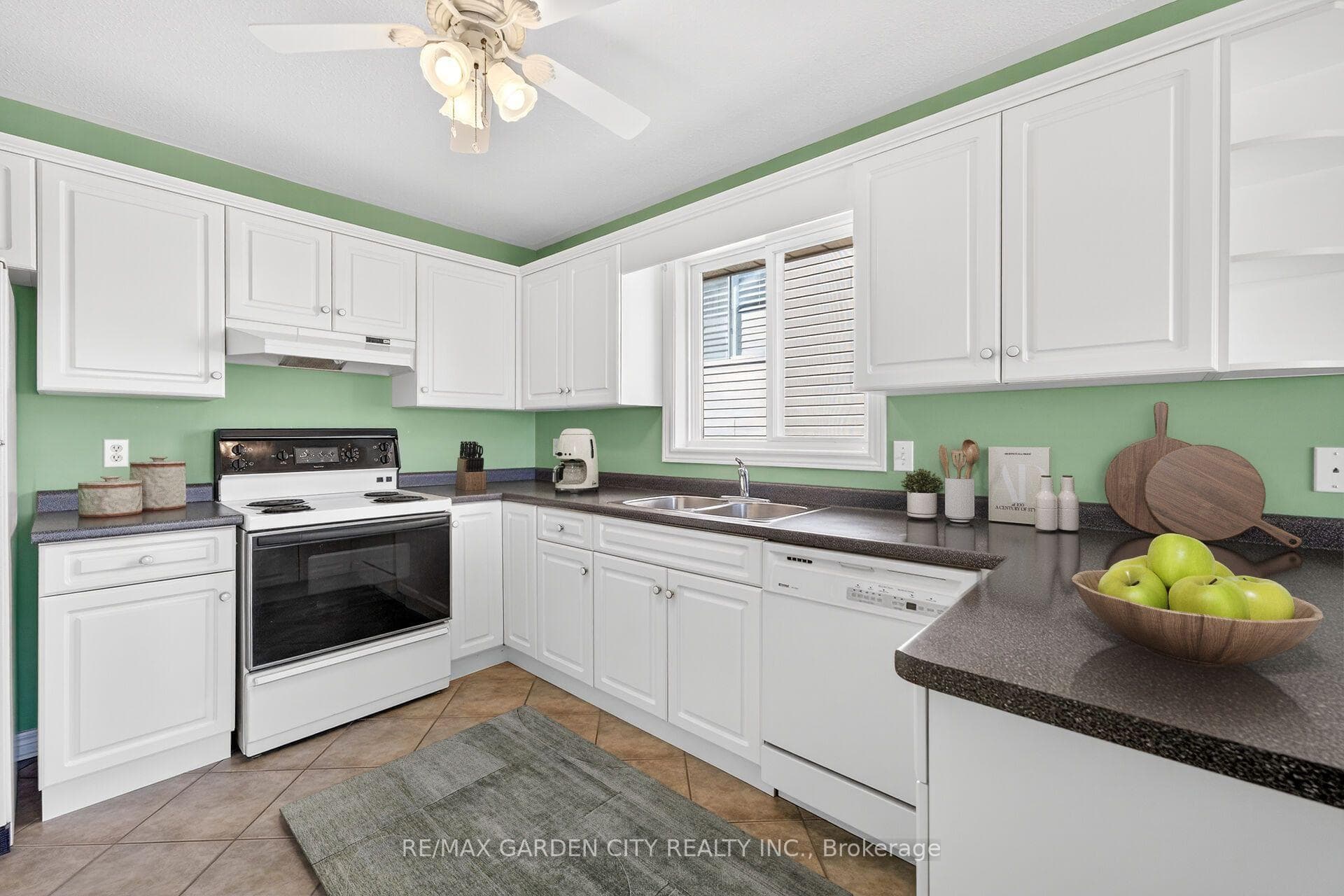 5117 meadowood Lane photo 8