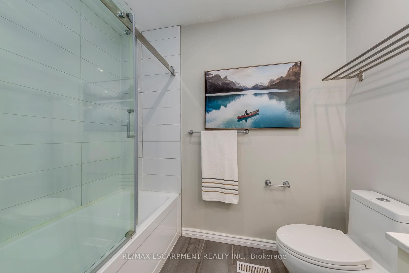 170 Cavendish Court photo 34