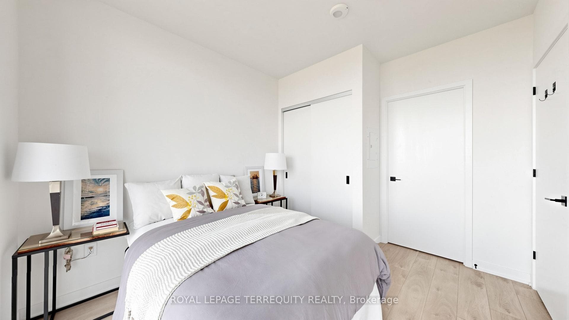 36 Zorra Street Unit 904 photo 14