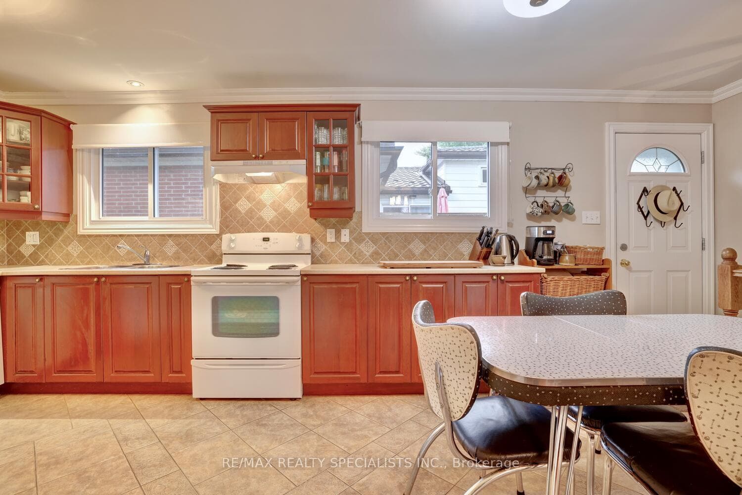 322 Louis Drive photo 13
