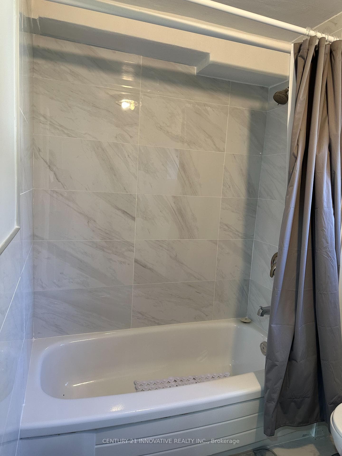 28 White Avenue Unit Bsmt Rm photo 7